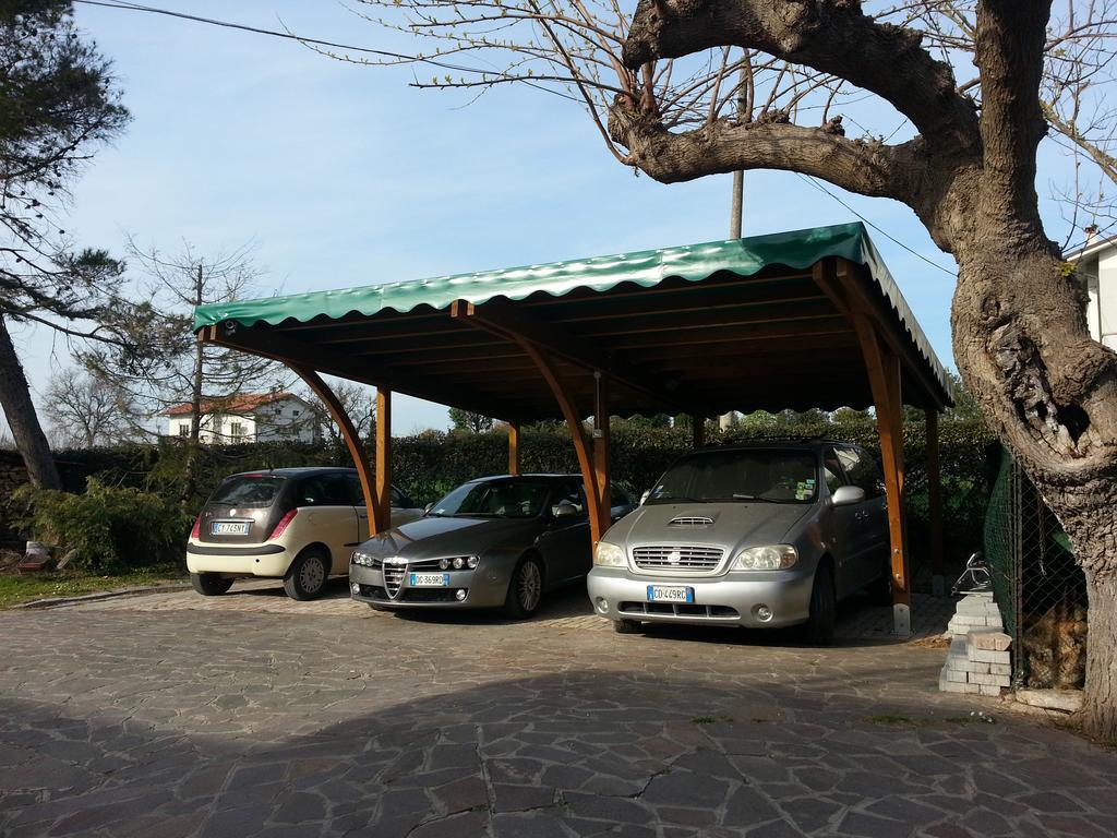 Al Villino Del Sole Bed & Breakfast Fano Bagian luar foto