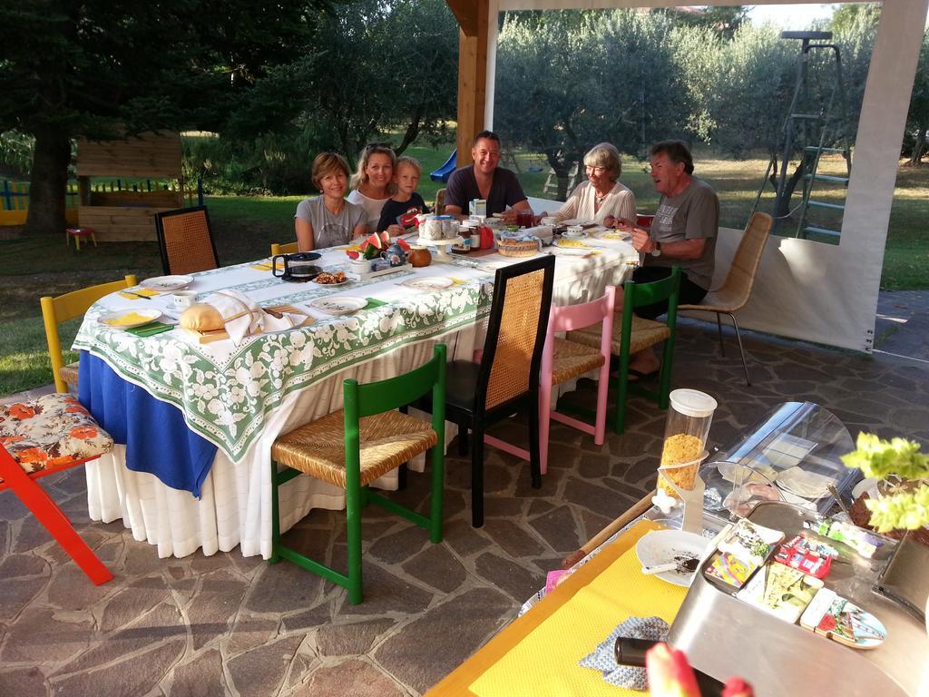 Al Villino Del Sole Bed & Breakfast Fano Bagian luar foto