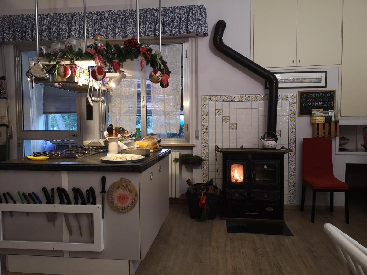 Al Villino Del Sole Bed & Breakfast Fano Bagian luar foto